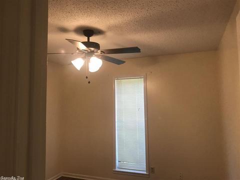 1504 Silver Fox Ln, Pine Bluff, AR 71603 photo 9