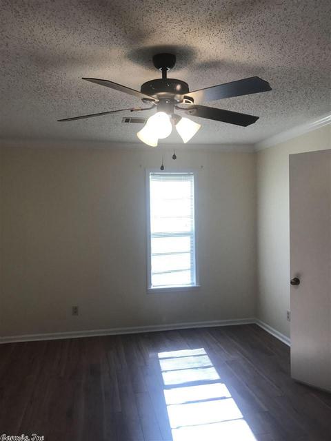 1504 Silver Fox Ln, Pine Bluff, AR 71603 photo 4