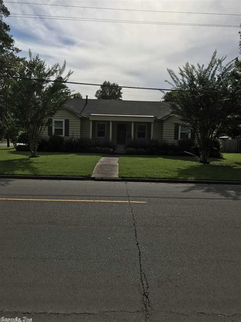 3318 Cherry St, Pine Bluff, AR 71603 photo 1