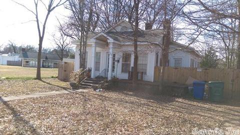 709 Center St, Conway, AR 72034 photo 1