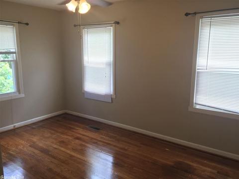 702 Burton St, Benton, AR 72015 photo 6