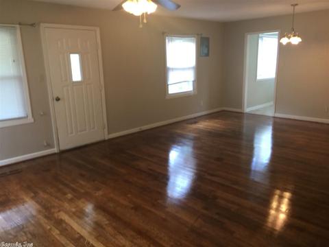 702 Burton St, Benton, AR 72015 photo 2