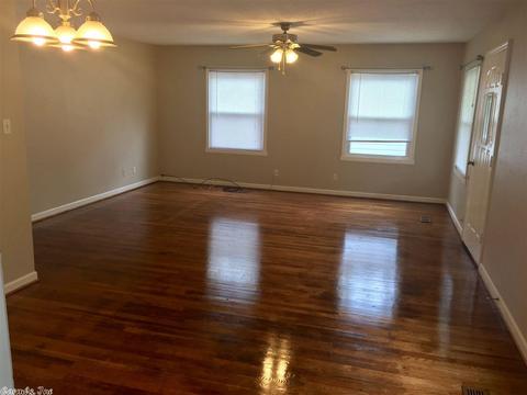 702 Burton St, Benton, AR 72015 photo 3