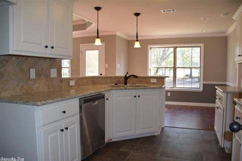 313 Bobwhite Cir, Lonoke, AR 72086 photo 4