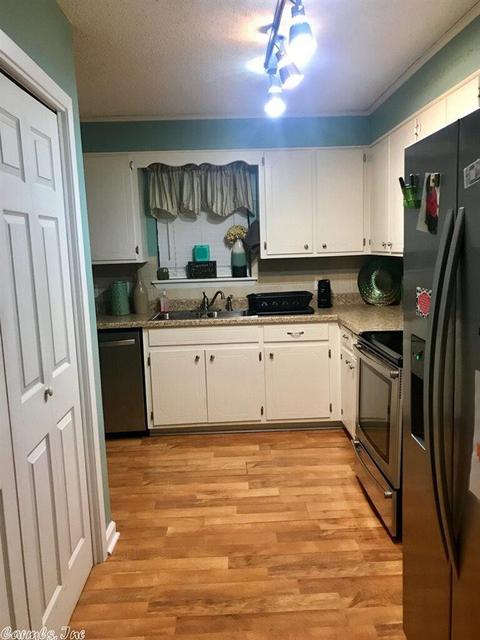 1402 War Eagle, Pine Bluff, AR 71603 photo 9