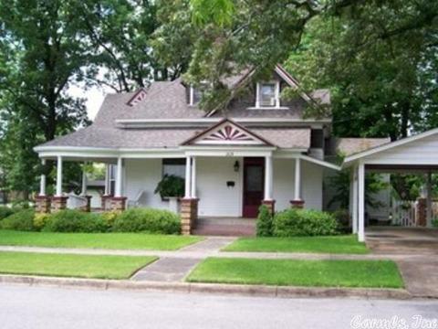 209 10th St, Mena, AR 71953 photo 1