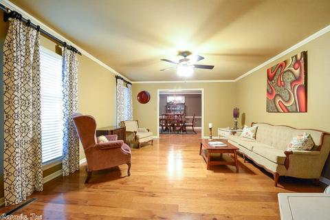 1801 Cedarhurst Dr, Benton, AR 72015 photo 3