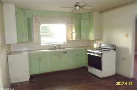 2814 W 8th Ave, Pine Bluff, AR 71603 photo 3