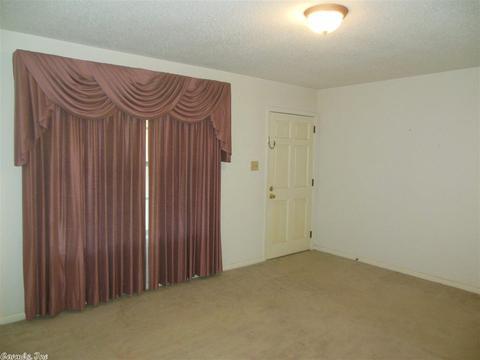 8243 Spring Lk, Pine Bluff, AR 71603 photo 8