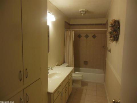 8243 Spring Lk, Pine Bluff, AR 71603 photo 10
