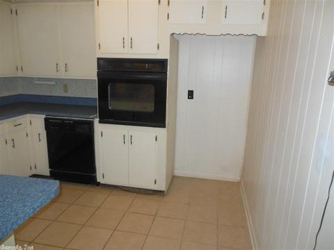 8243 Spring Lk, Pine Bluff, AR 71603 photo 4