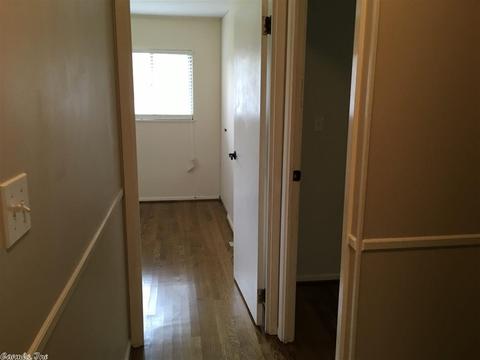 823 W Maple St, Benton, AR 72015 photo 17