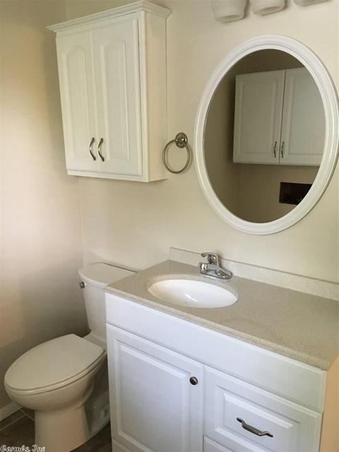 823 W Maple St, Benton, AR 72015 photo 24