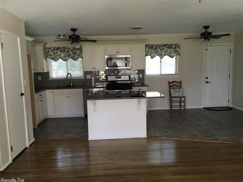 823 W Maple St, Benton, AR 72015 photo 7