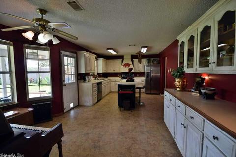 46 Gregory, Conway, AR 72032 photo 8