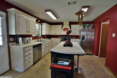 46 Gregory, Conway, AR 72032 photo 9