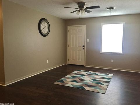 1903 Edmar Dr, Pine Bluff, AR 71603 photo 2