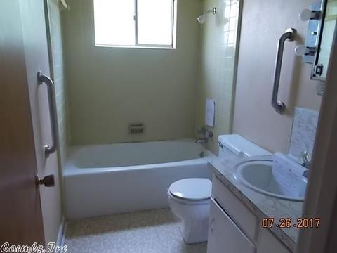 500 W 33rd Ave, Pine Bluff, AR 71603 photo 9