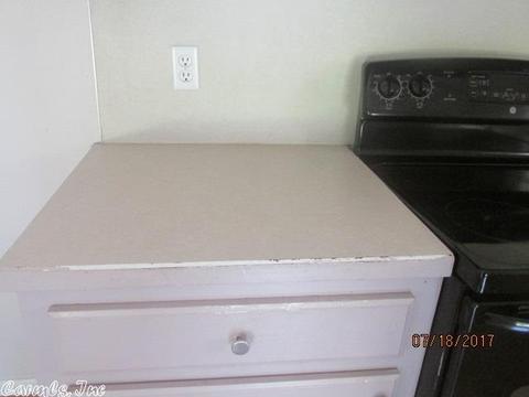 225 Dobbs St, Benton, AR 72015 photo 2