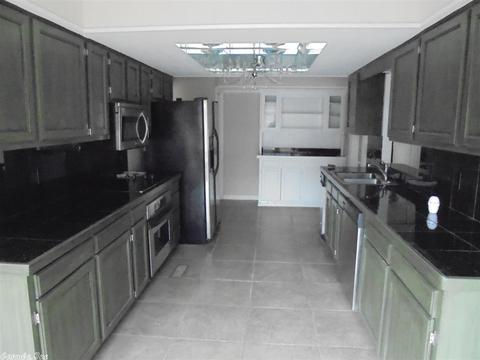 512 Greenbriar Dr, Pine Bluff, AR 71603 photo 5