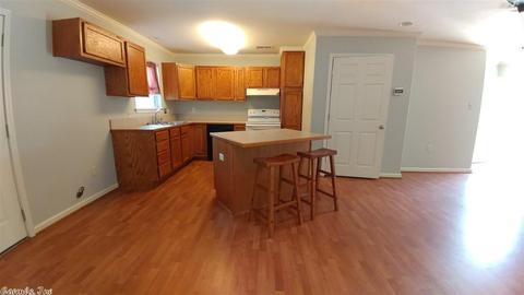 212 W Elm, Benton, AR 72015 photo 4