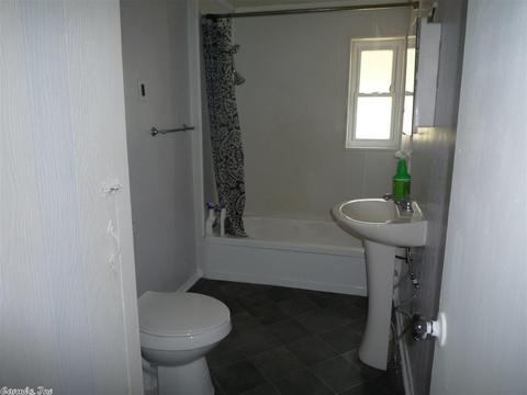 117 Laurel St, Mount Ida, AR 71957 photo 4