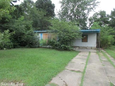3005 S Iris St, Pine Bluff, AR 71603 photo 1