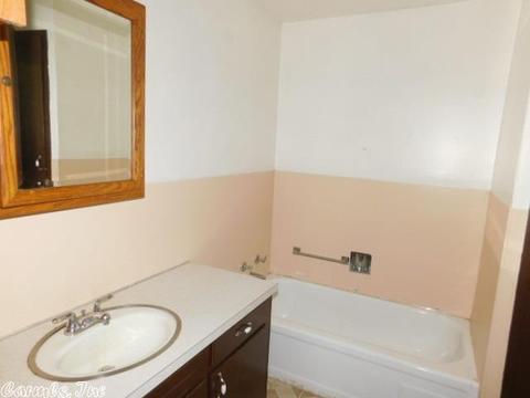 610 E North, Benton, AR 72015 photo 6
