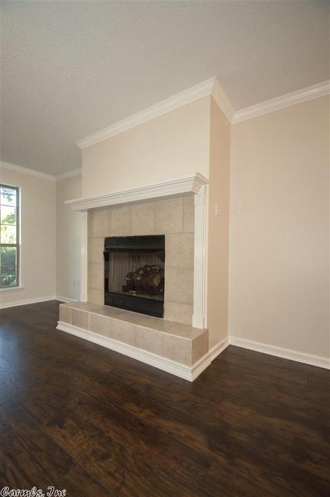 208 N Holly St, Beebe, AR 72012 photo 4