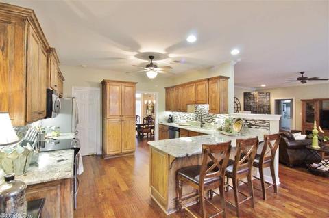 703 Colonial Dr, Bryant, AR 72022 photo 13