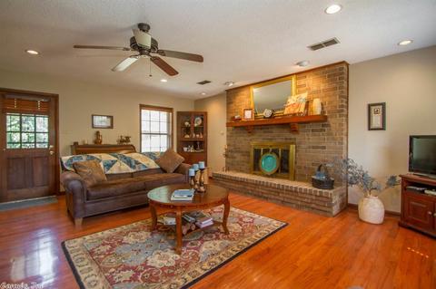 1409 Brookview, Benton, AR 72015 photo 8