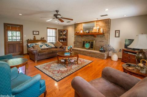 1409 Brookview, Benton, AR 72015 photo 10