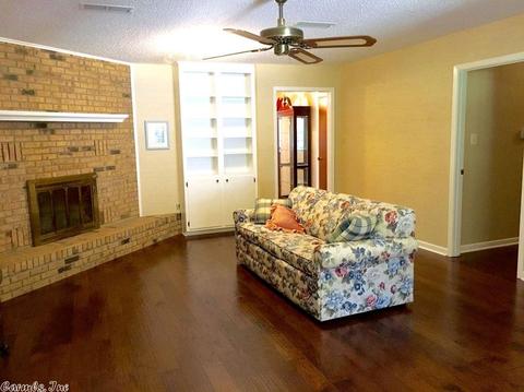 5900 Hampton Pkwy, Pine Bluff, AR 71603 photo 2