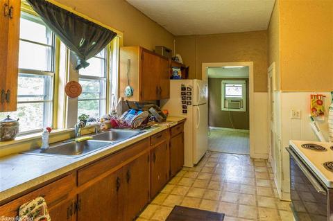 900 Second Street St, Mena, AR 71953 photo 4