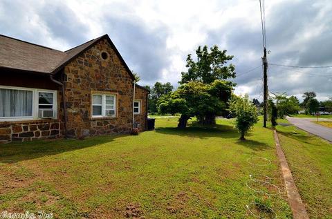 300 11th St, Mena, AR 71953 photo 3