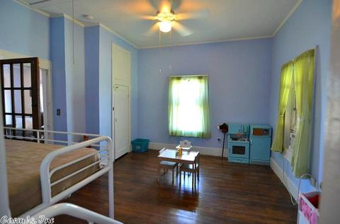 300 11th St, Mena, AR 71953 photo 9