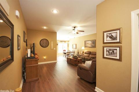 60 Eaglebrook, Conway, AR 72032 photo 2