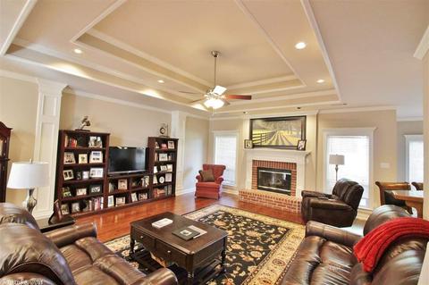 713 Colonial, Bryant, AR 72022 photo 10