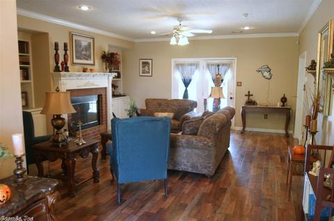965 Enderlin Dr, Conway, AR 72034 photo 2