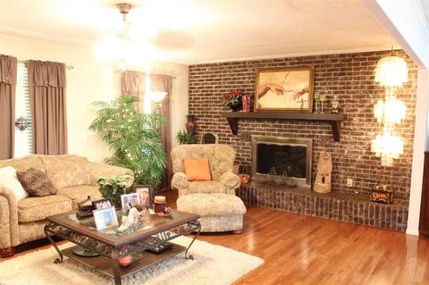 1423 Brookview, Benton, AR 72015 photo 4