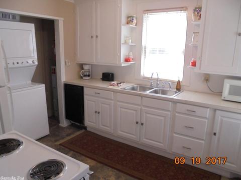 1018 Dyer St, Malvern, AR 72104 photo 4