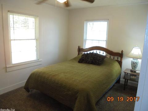 1018 Dyer St, Malvern, AR 72104 photo 5
