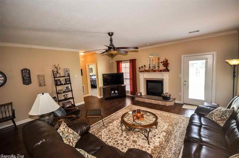 1375 Crosspoint, Conway, AR 72034 photo 6