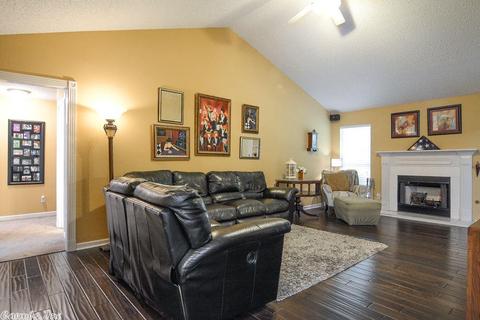 2302 Cherry Xing, Benton, AR 72015 photo 3