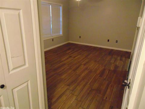 220 Cypress Dr, Trumann, AR 72472 photo 3