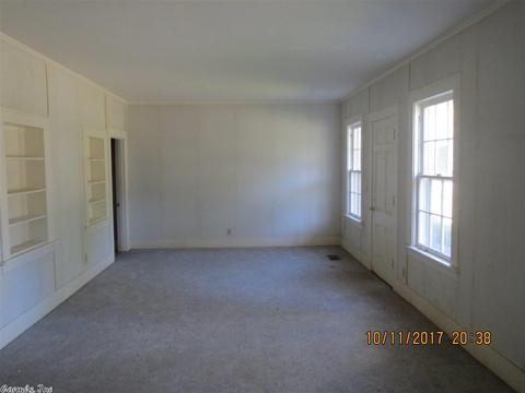 205 W Ash, Warren, AR 71671 photo 3