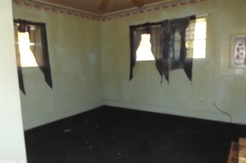 1504 Bell St, Pine Bluff, AR 71601 photo 3