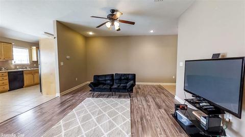 25 Eaglebrook Dr, Conway, AR 72032 photo 5