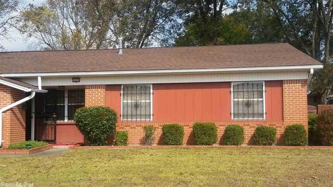 2005 Lucia Ln, Pine Bluff, AR 71601 photo 2