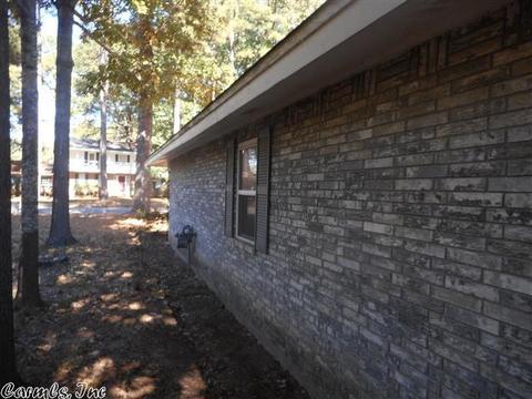 2410 Pine Hill Dr, Pine Bluff, AR 71603 photo 2